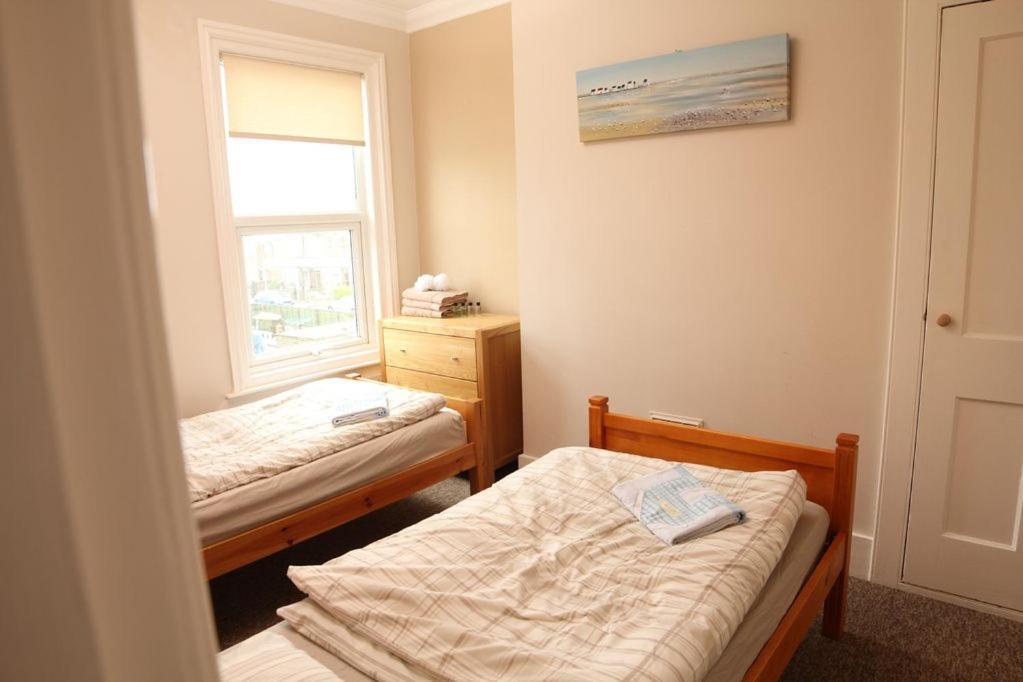 Evee'S Pebbles 1 Apartman Eastbourne Kültér fotó